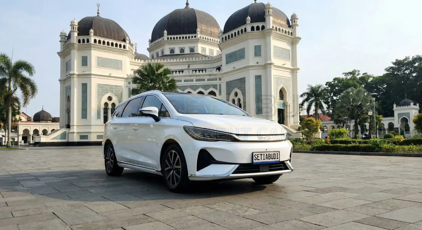 Sewa BYD M6 Medan