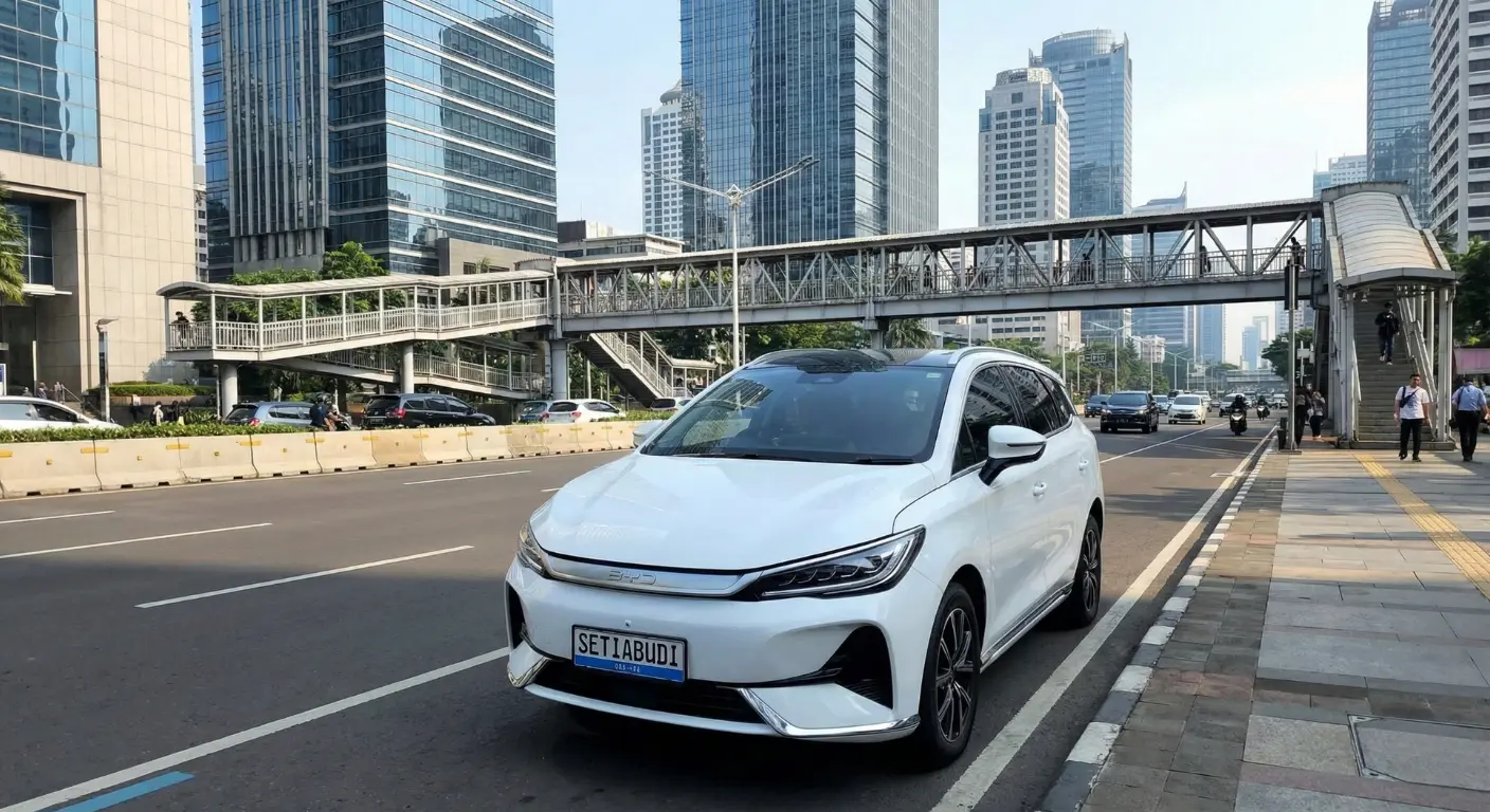 Sewa BYD M6 Semarang