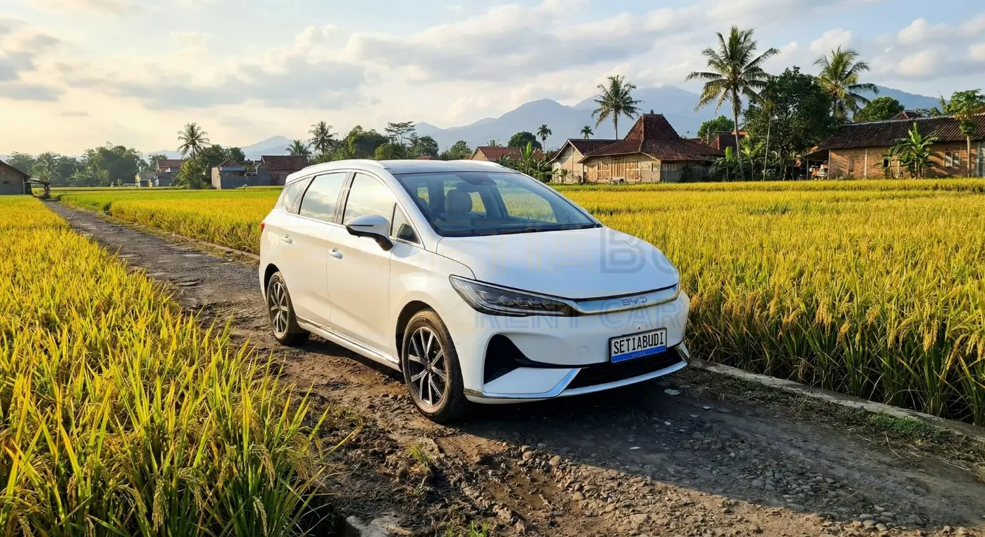 Sewa BYD M6 Solo